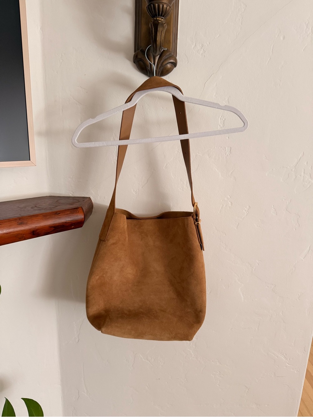 Madewell The Essential Bucket Tote in Tawny Khaki Suede Boho Chic Minimalist - Picture 6 of 10